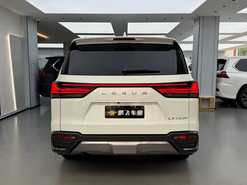 Lexus LX — миниатюра 3