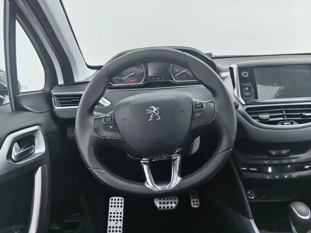 Peugeot 2008 — миниатюра 11