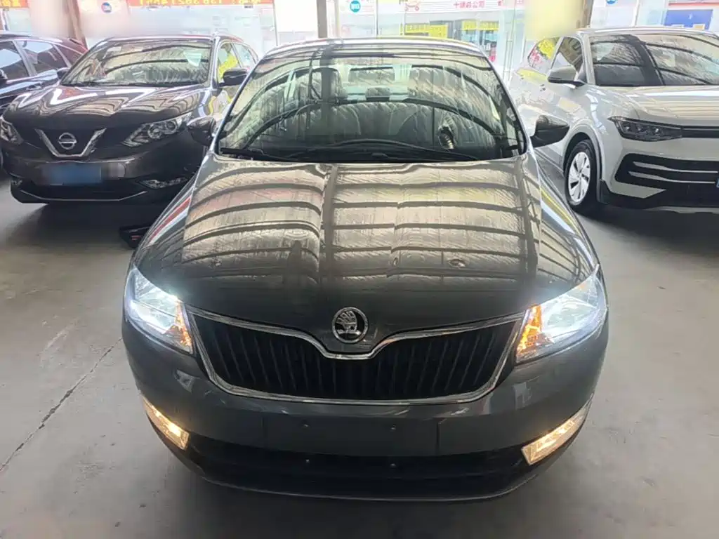 Skoda Rapid — миниатюра 3
