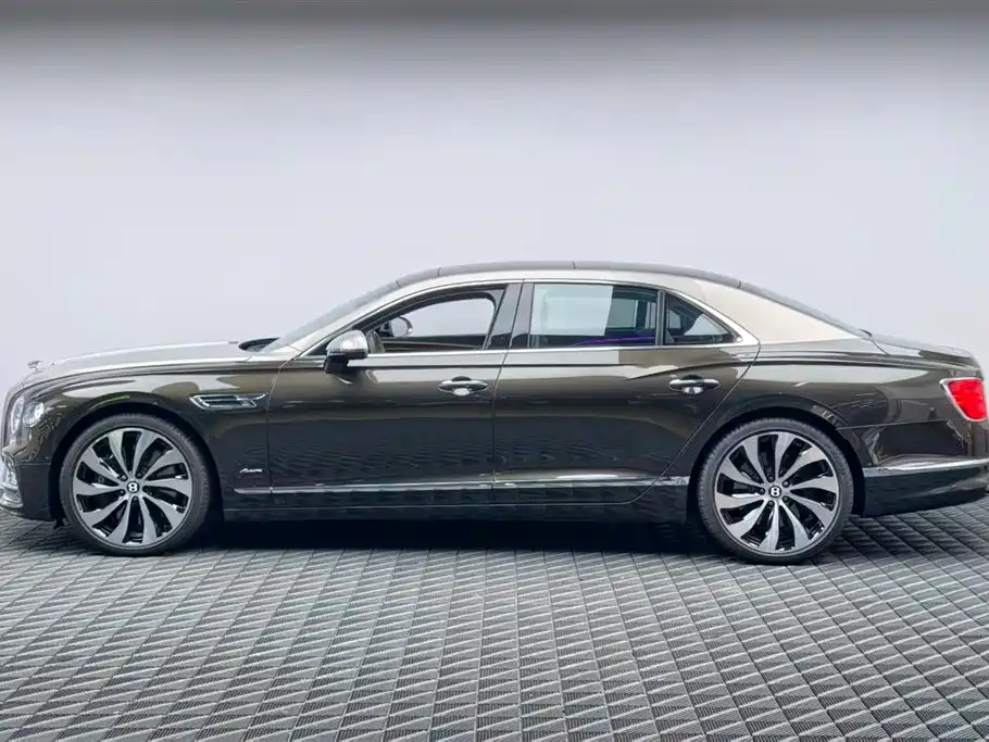 Bentley Flying Spur — миниатюра 4