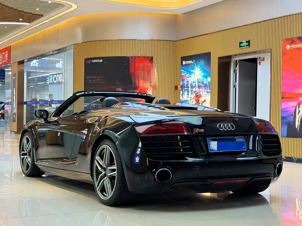 Audi R8 — миниатюра 4