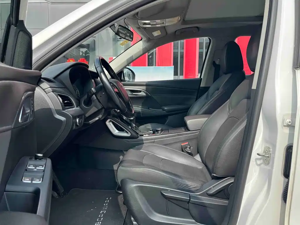 Borgward BX7 — миниатюра 7