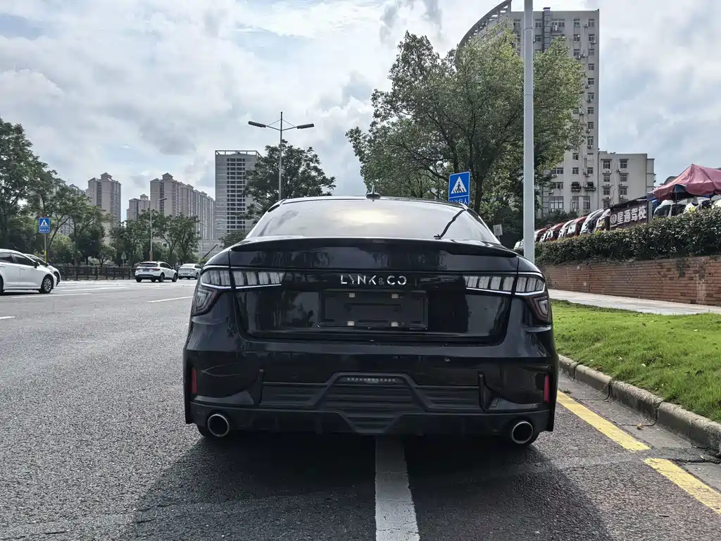 Lynk & Co 03 — миниатюра 7