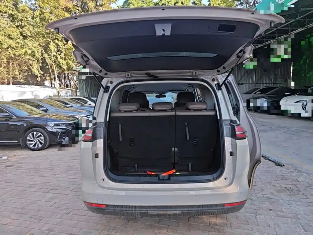 Wuling Xingguang 730 New Energy — миниатюра 19