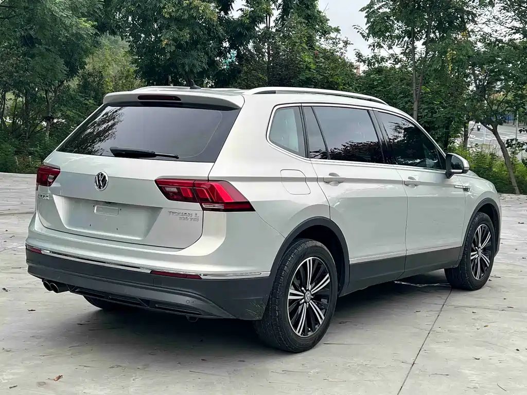 Volkswagen Tiguan L — миниатюра 6