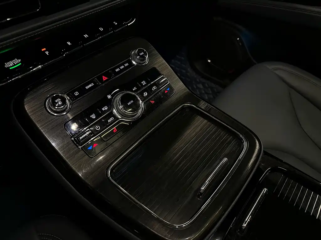 Lincoln Nautilus 2021 2.0T Premium