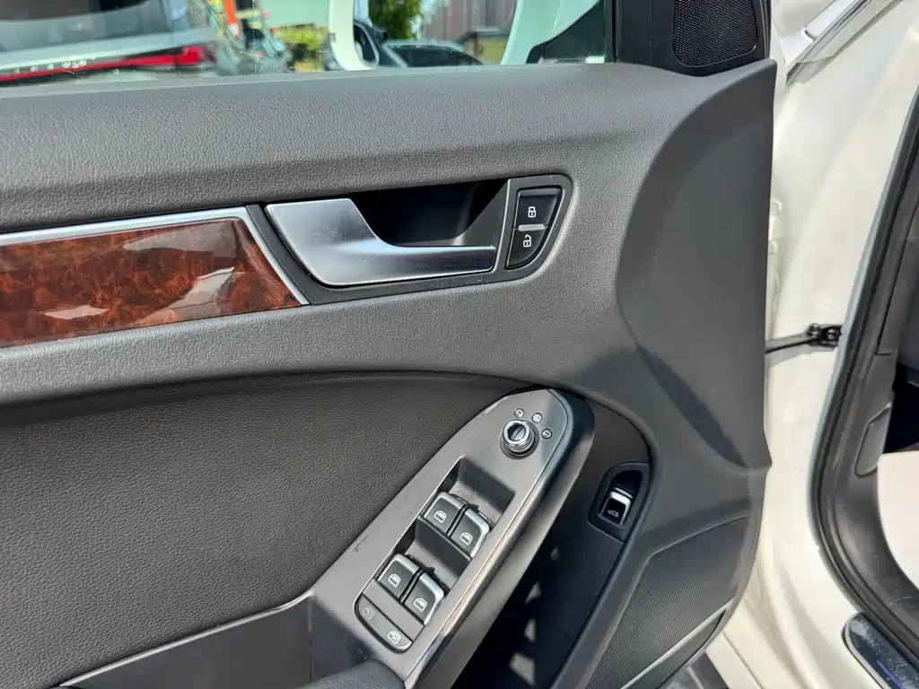 Audi A4L — миниатюра 3