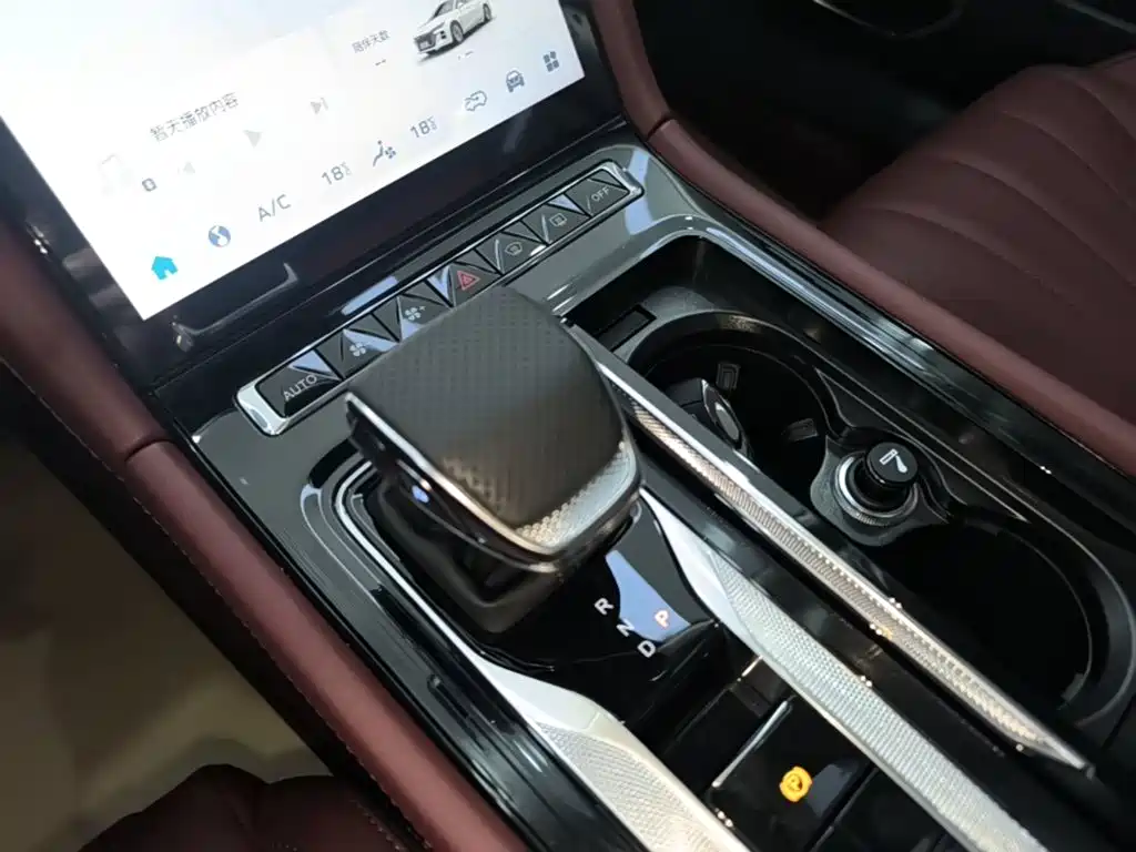 Hongqi Hongqi H5 PHEV — миниатюра 14