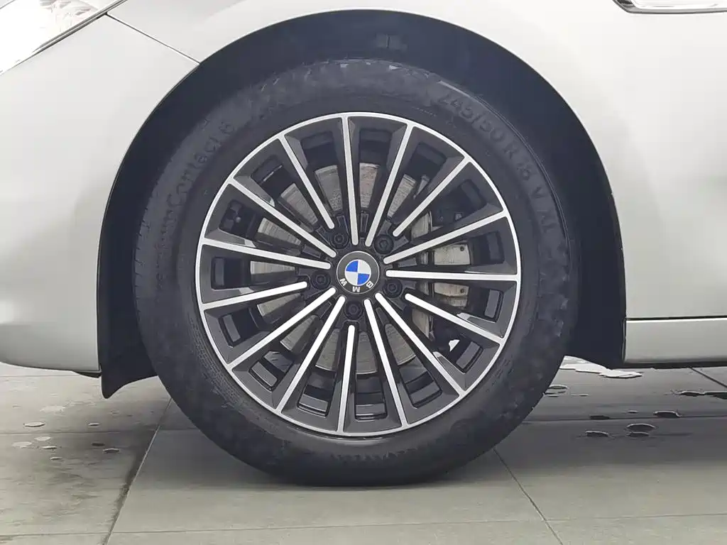 BMW 5 Series GT — миниатюра 17