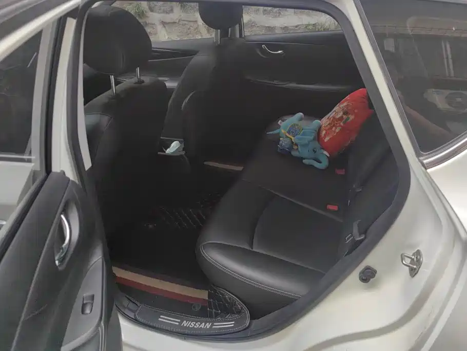 Nissan Tiida — миниатюра 11