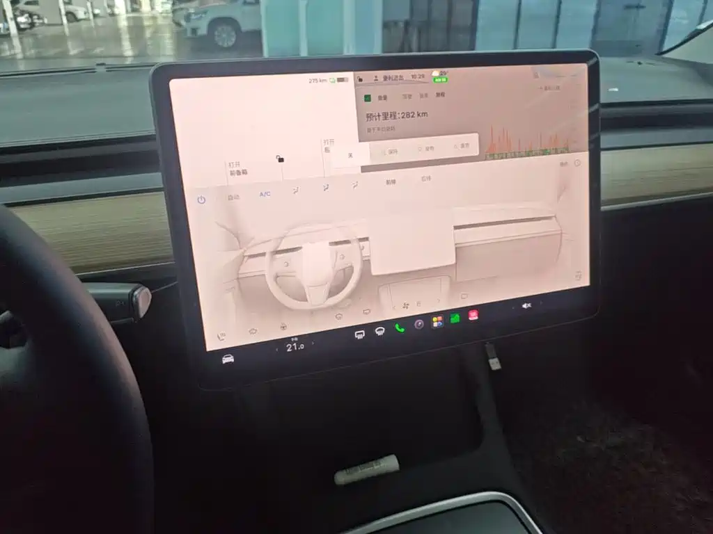 Tesla Model 3 — миниатюра 13