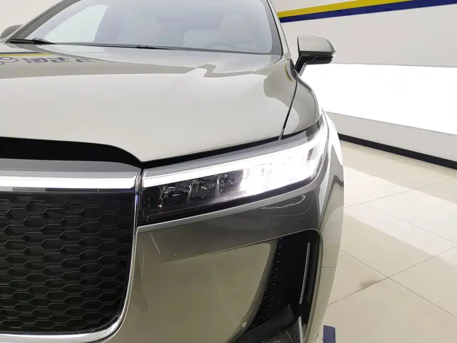 Li Auto Li ONE — миниатюра 5