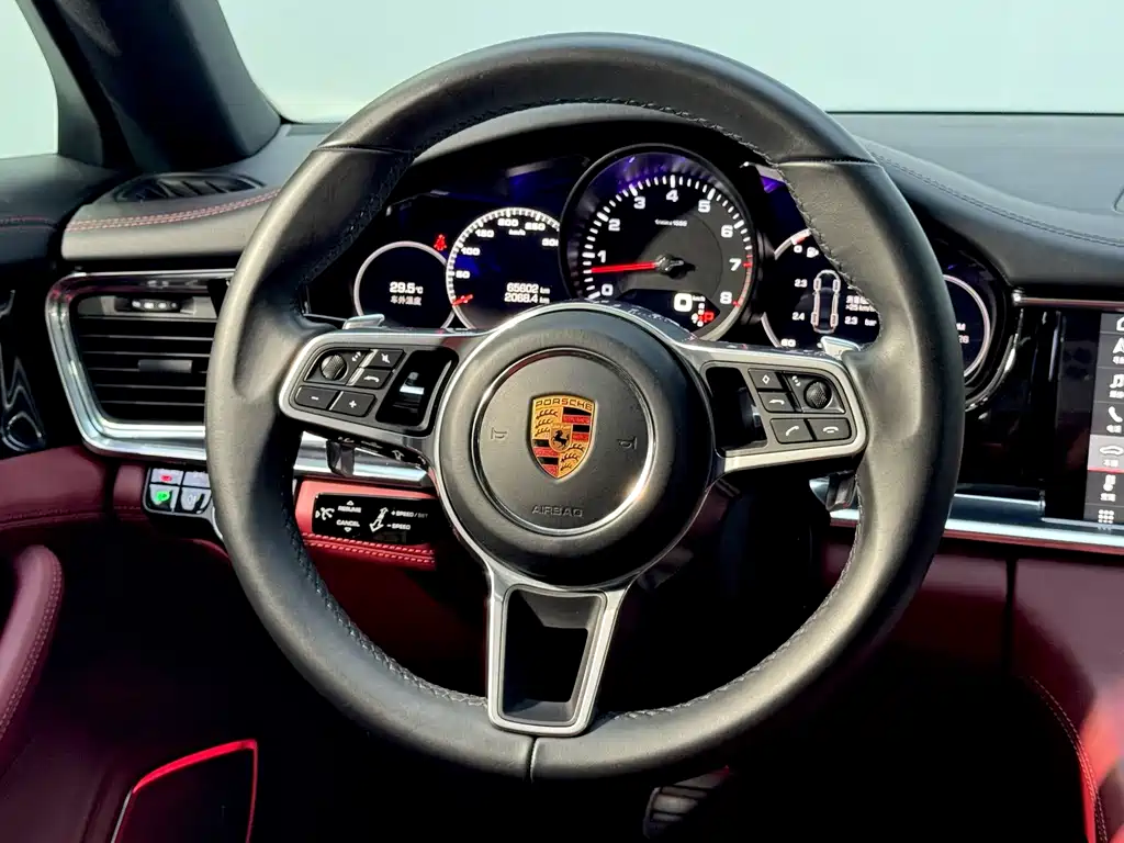 Porsche Panamera — миниатюра 16