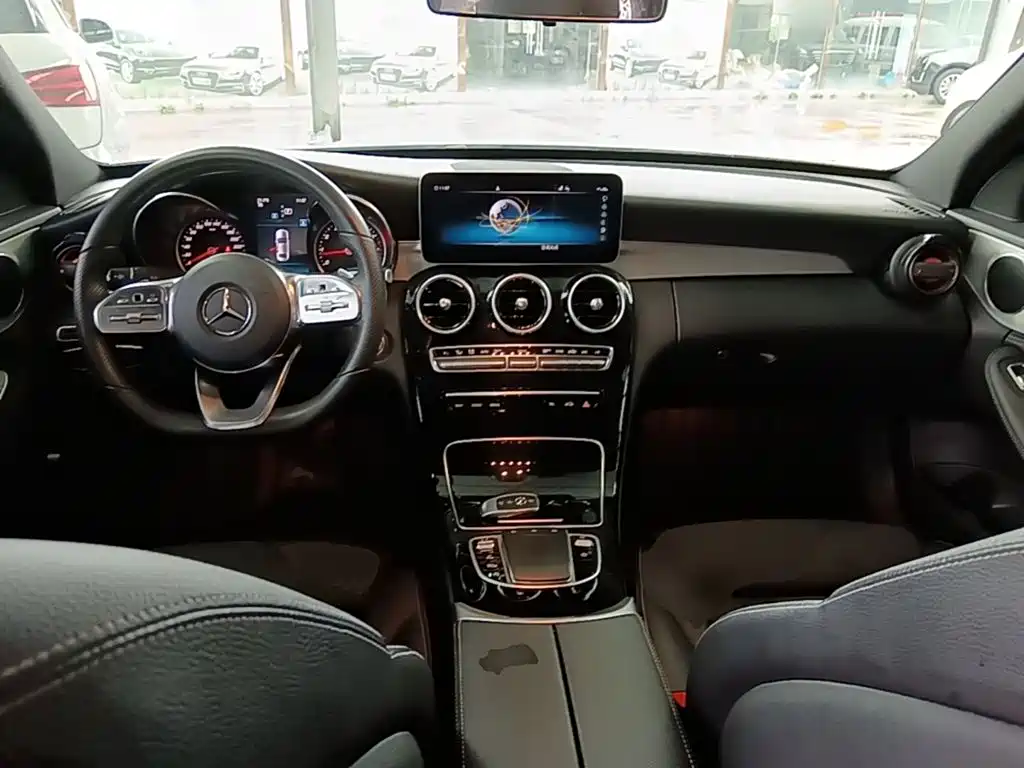 Mercedes-Benz C-Class — миниатюра 10
