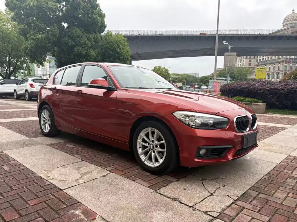 BMW 1 Series (Import) — миниатюра 2