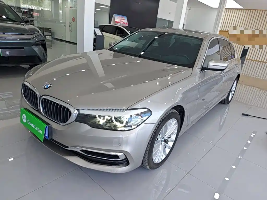 BMW 5 Series — миниатюра 2