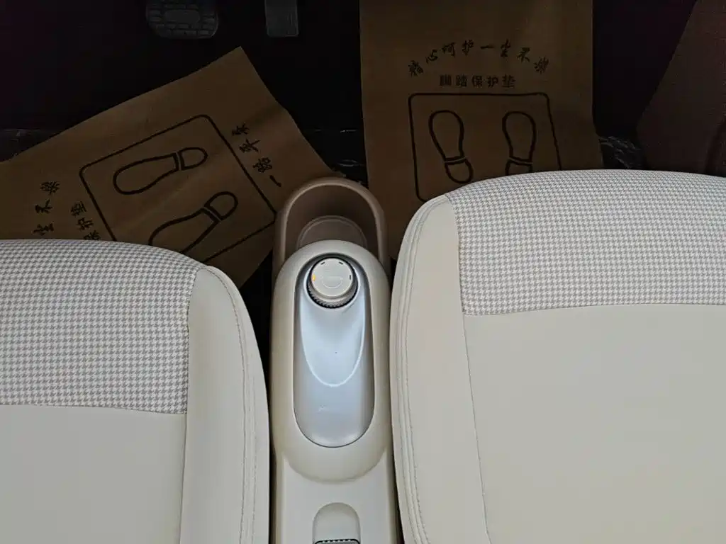 Wuling MINIEV — миниатюра 14