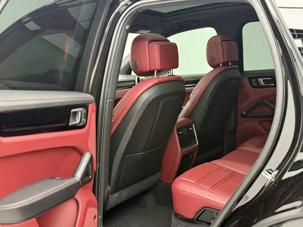 Porsche Cayenne Hybrid — миниатюра 6