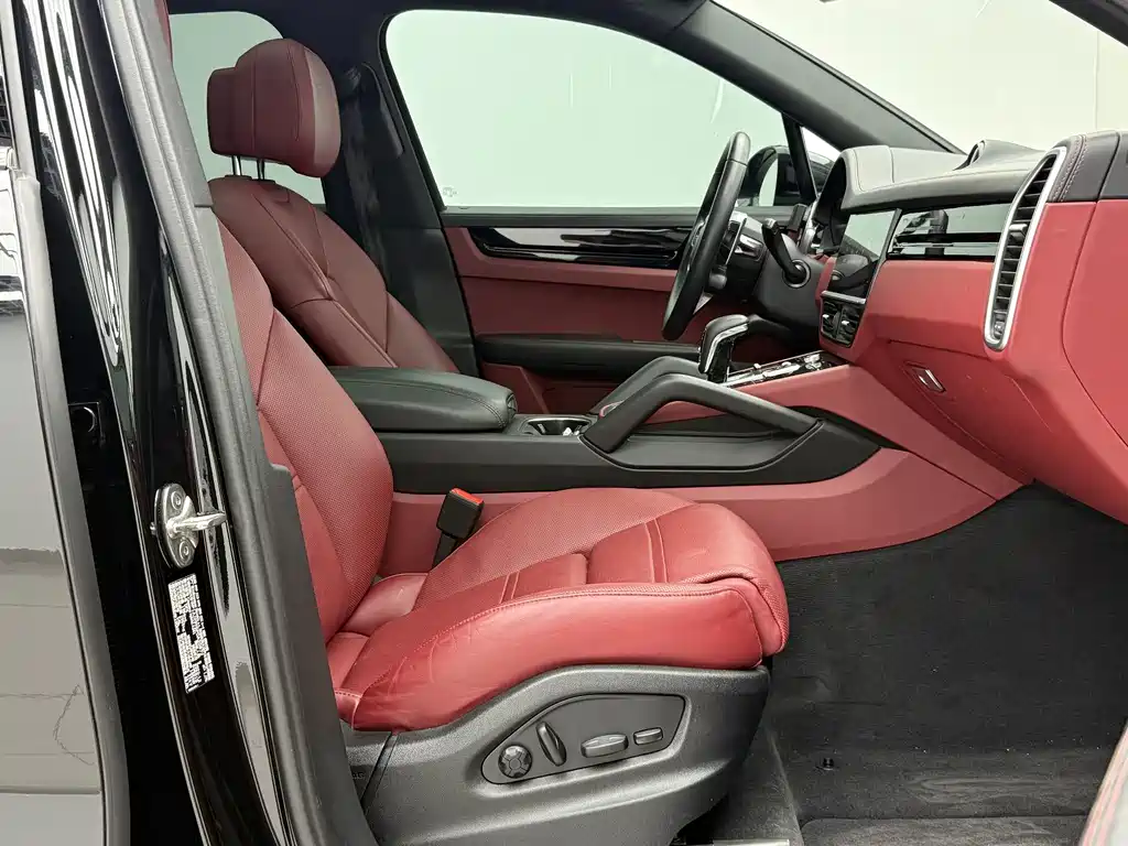 Porsche Cayenne Hybrid — миниатюра 21