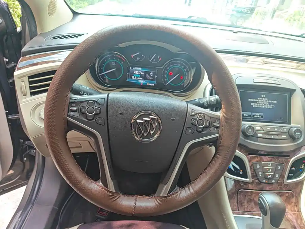 Buick LaCrosse — миниатюра 11