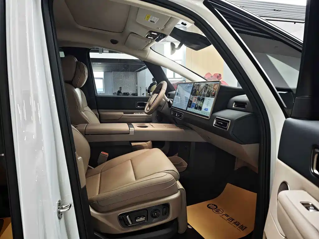 Li Auto Li MEGA — миниатюра 9