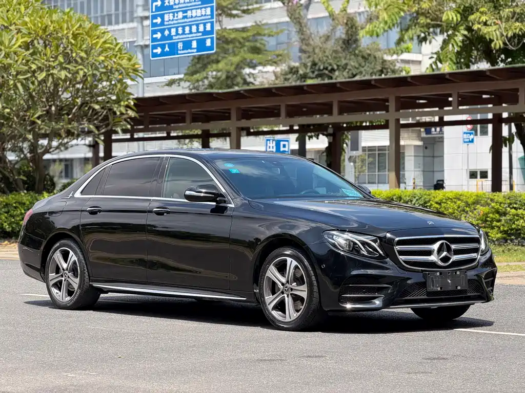 Mercedes-Benz E-Class — миниатюра 3