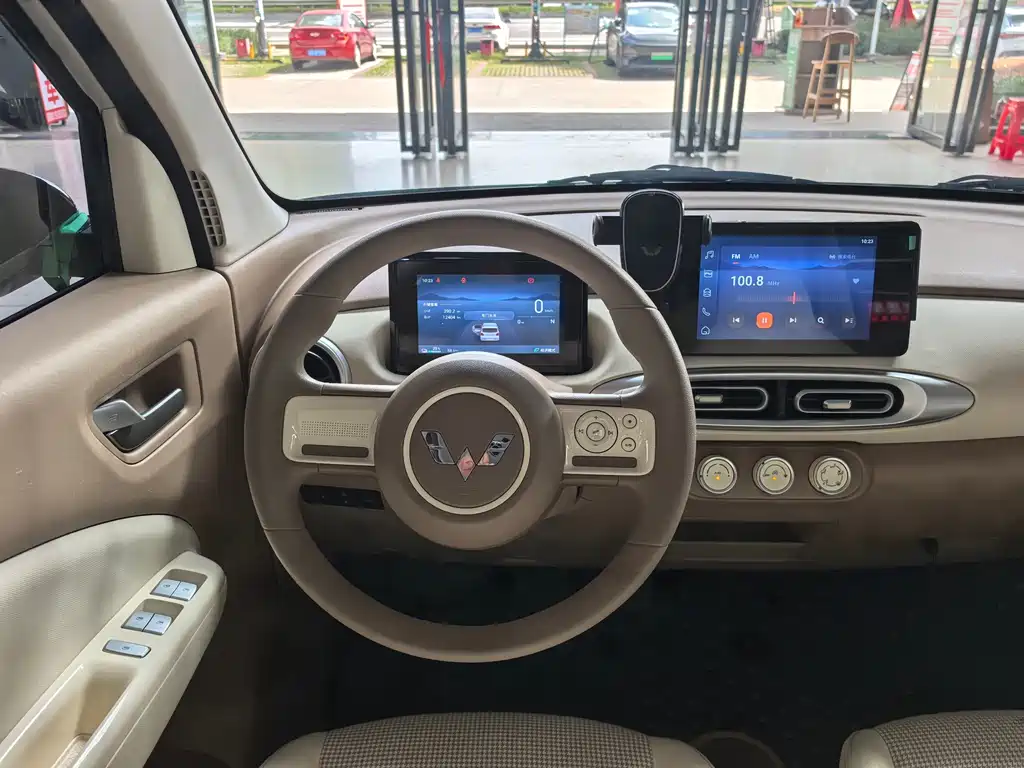 Wuling MINIEV — миниатюра 12