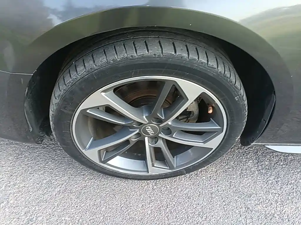 Audi A4L — миниатюра 23
