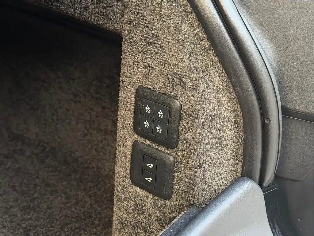 Land Rover Range Rover — миниатюра 16