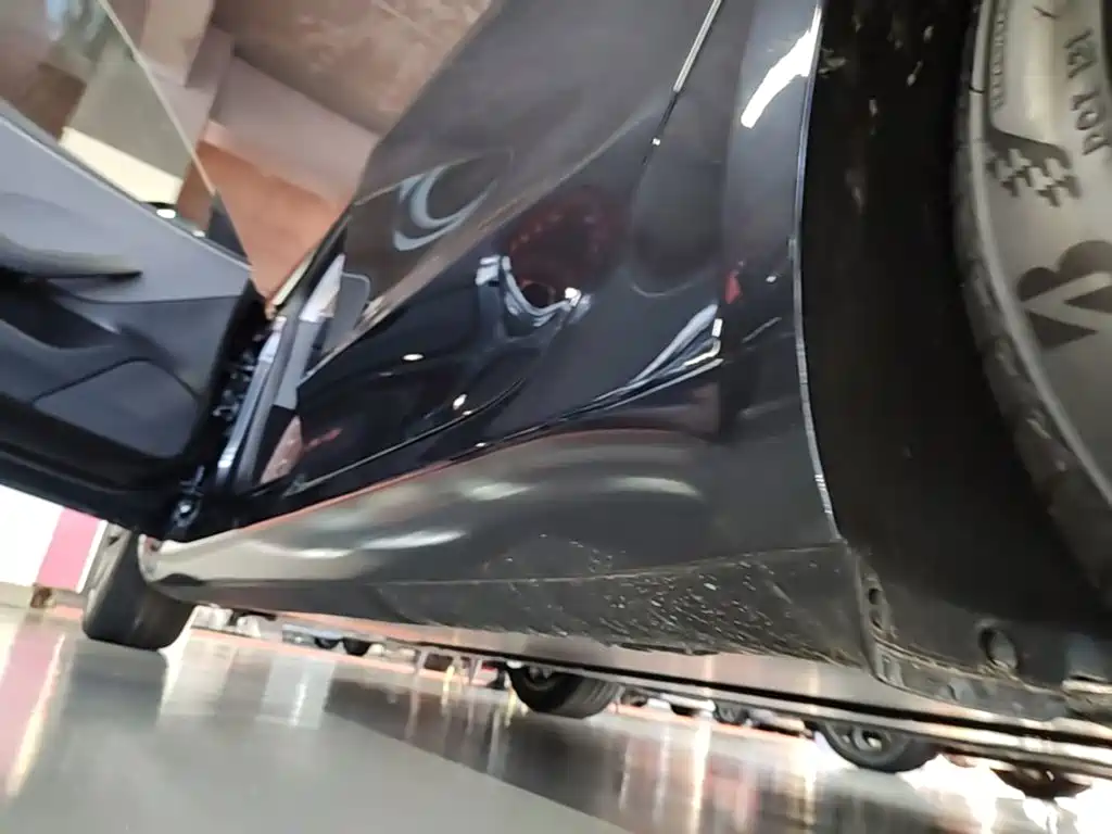 Tesla Model 3 — миниатюра 22