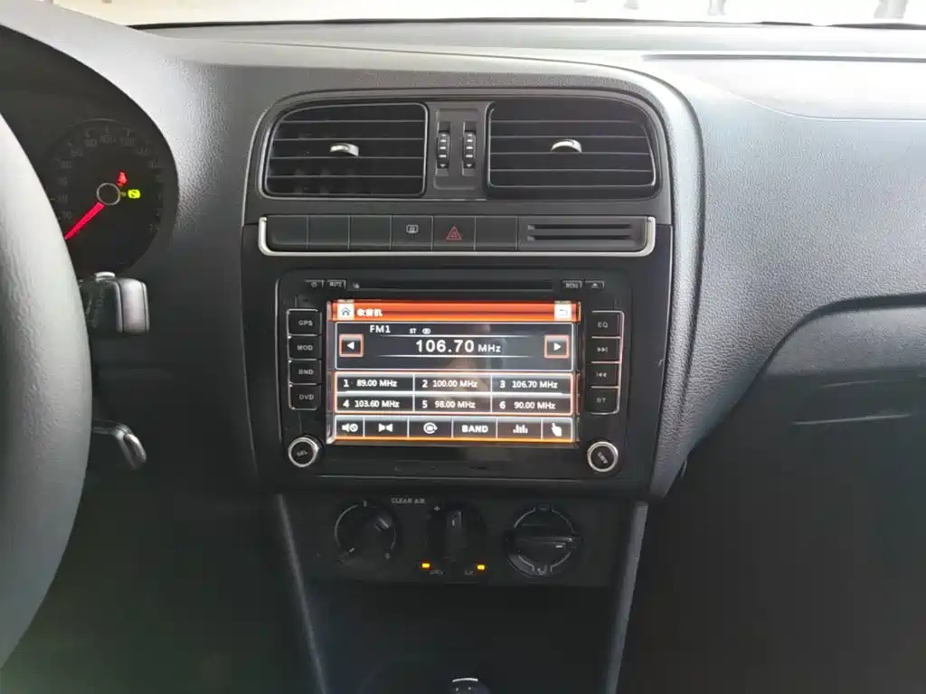 Volkswagen Polo — миниатюра 13