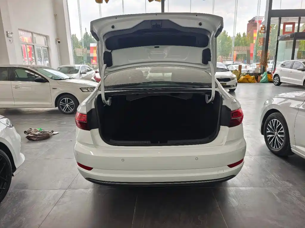 Volkswagen Sagitar — миниатюра 19