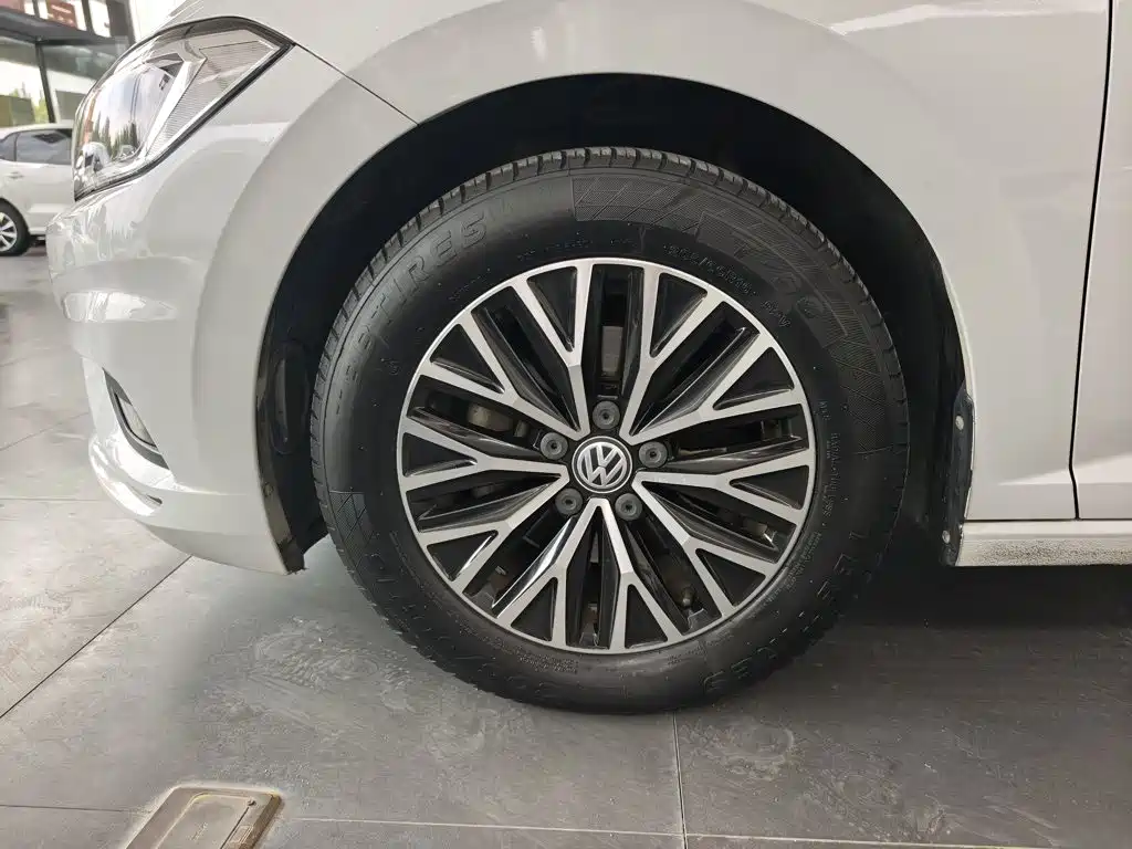 Volkswagen Sagitar — миниатюра 23