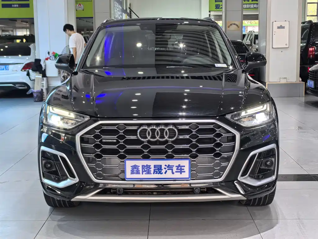 Audi Q5L — миниатюра 2