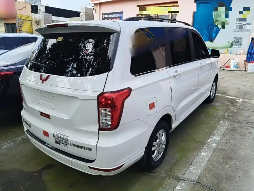 Wuling Hongguang — миниатюра 7