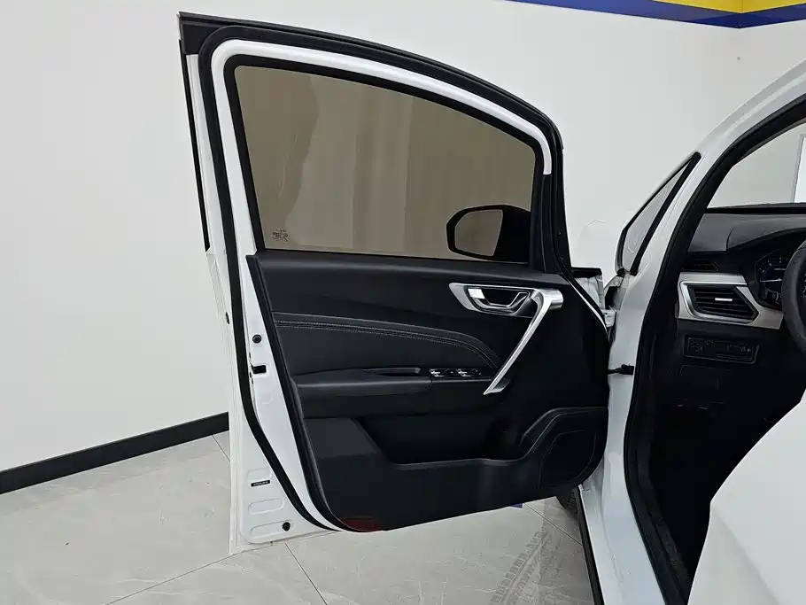 Geely Vision X3 — миниатюра 7