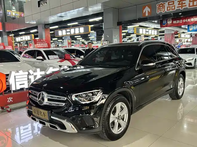 MERCEDES-BENZ GLC