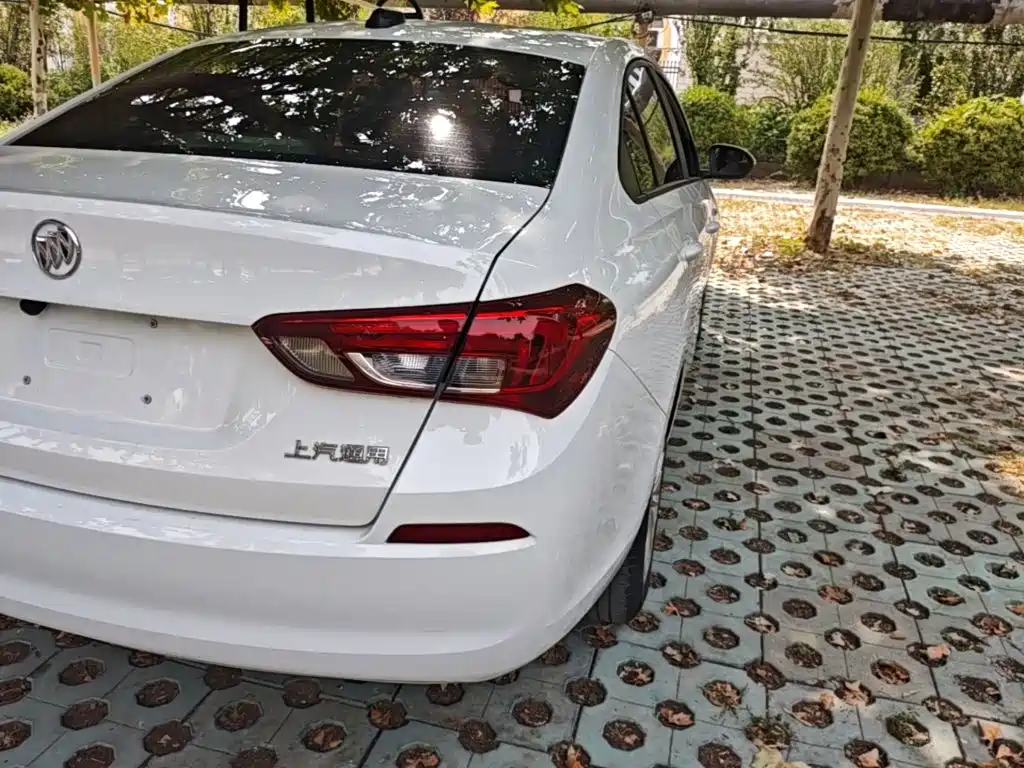 Buick Excelle — миниатюра 8