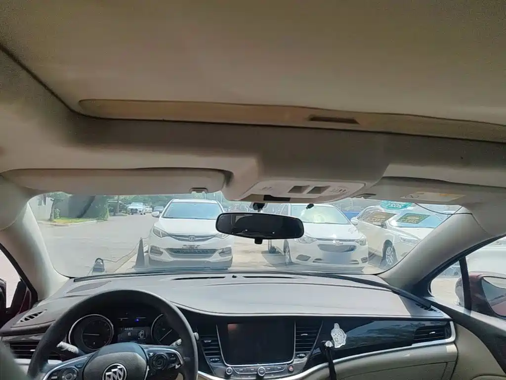 Buick Verano — миниатюра 18