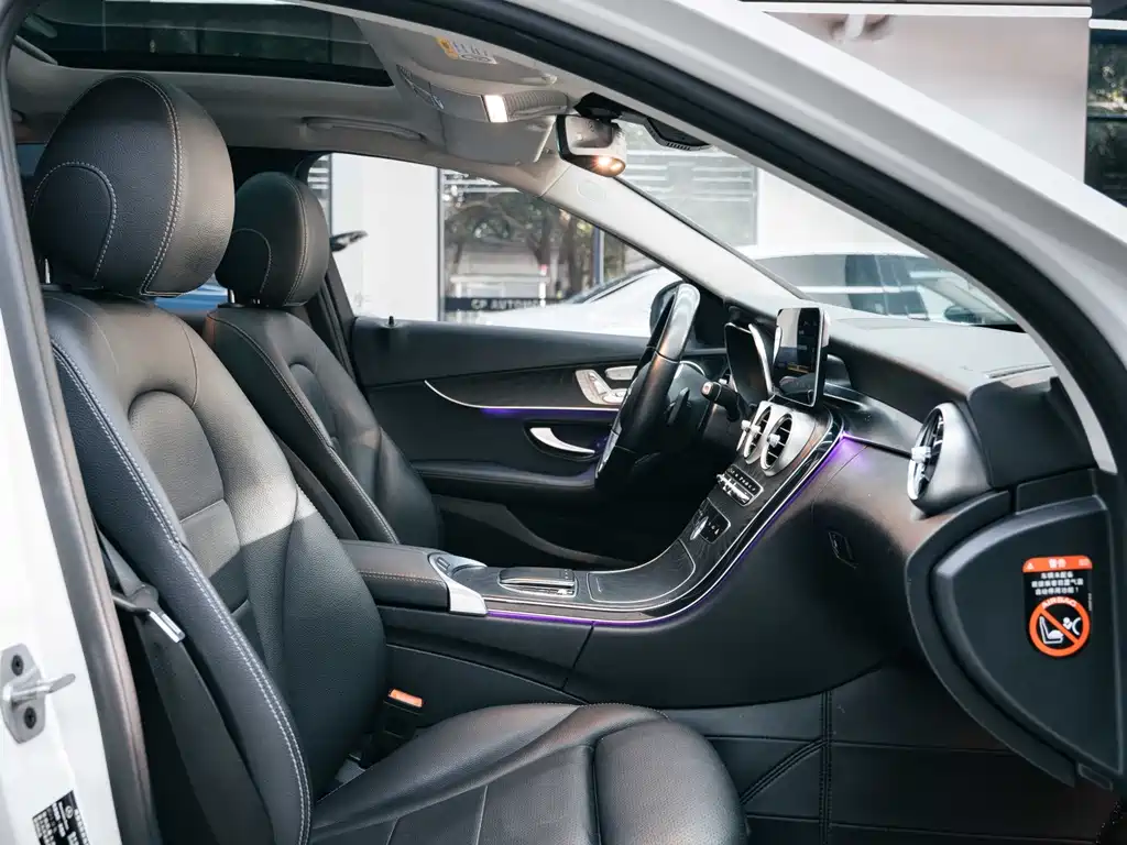Mercedes-Benz C-Class (Import) — миниатюра 11