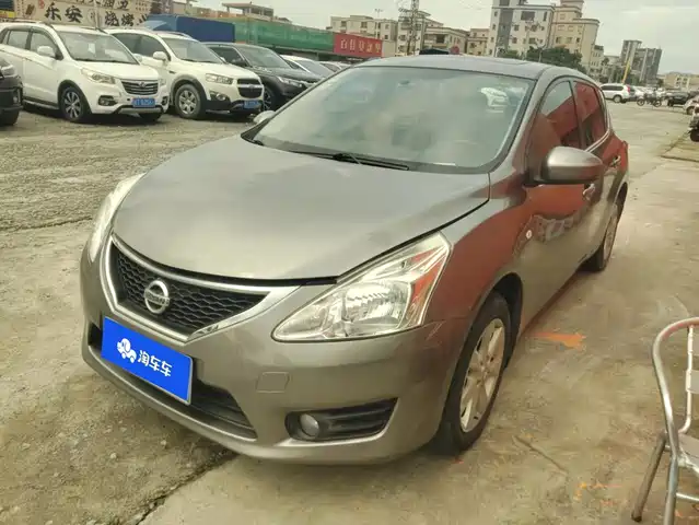 2015 Nissan Tiida