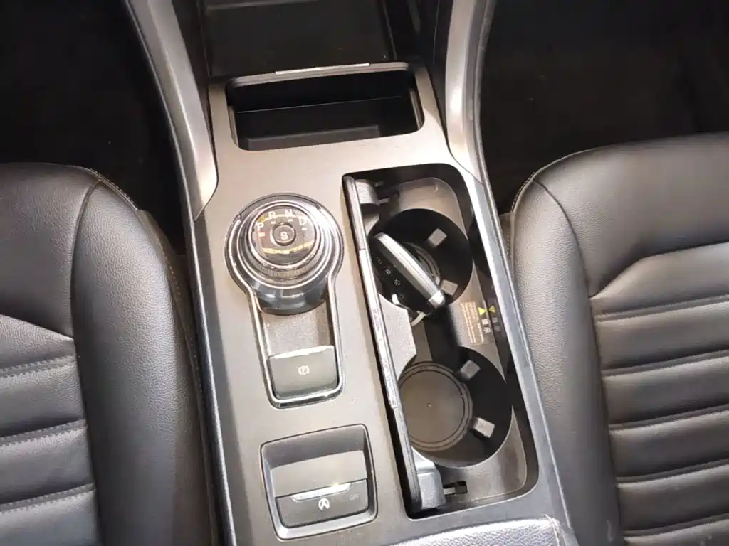 Ford Mondeo — миниатюра 14