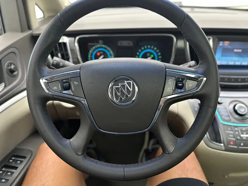 Buick GL8 — миниатюра 22