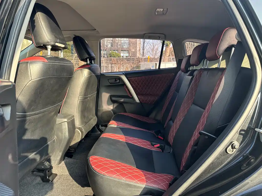 TOYOTA RAV4 RONGFANG