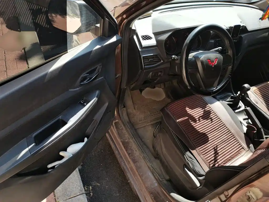 Wuling Hongguang — миниатюра 14