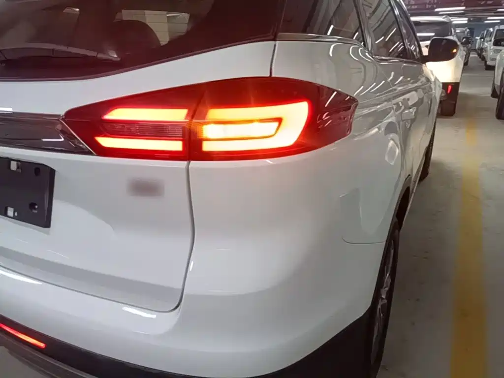 Geely Boyue — миниатюра 8