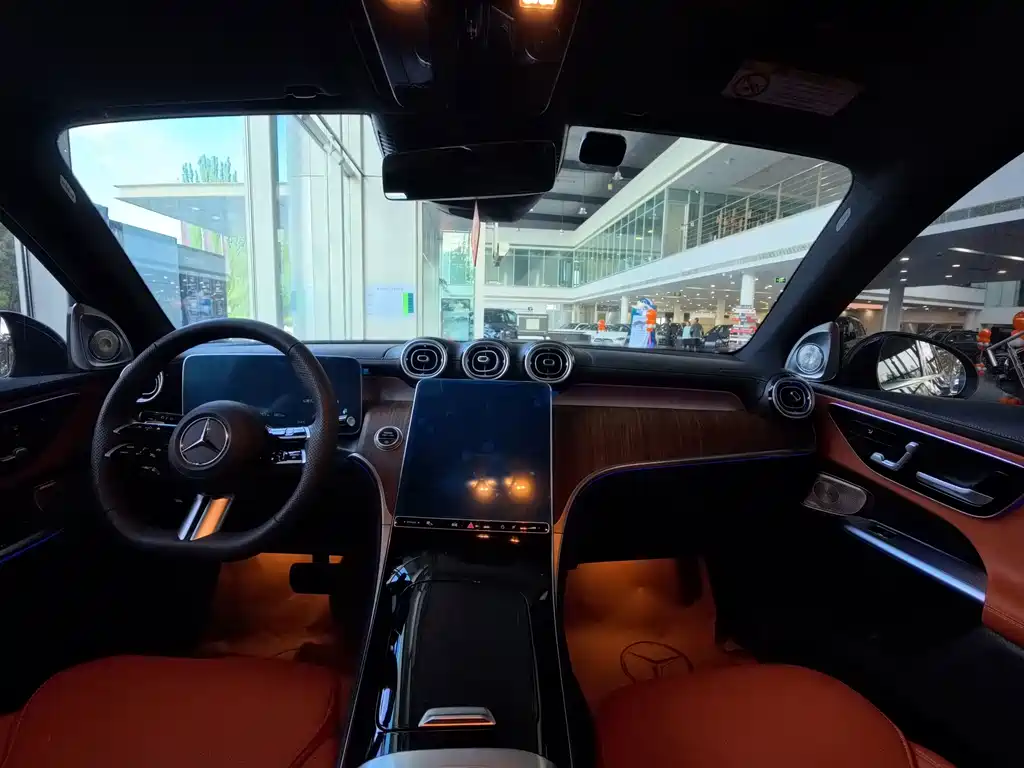 Mercedes-Benz GLC — миниатюра 12