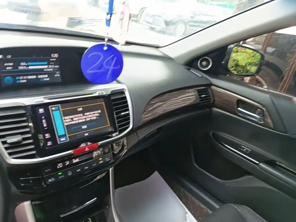 Honda Accord — миниатюра 10