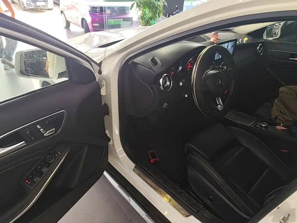 Mercedes-Benz GLA — миниатюра 16