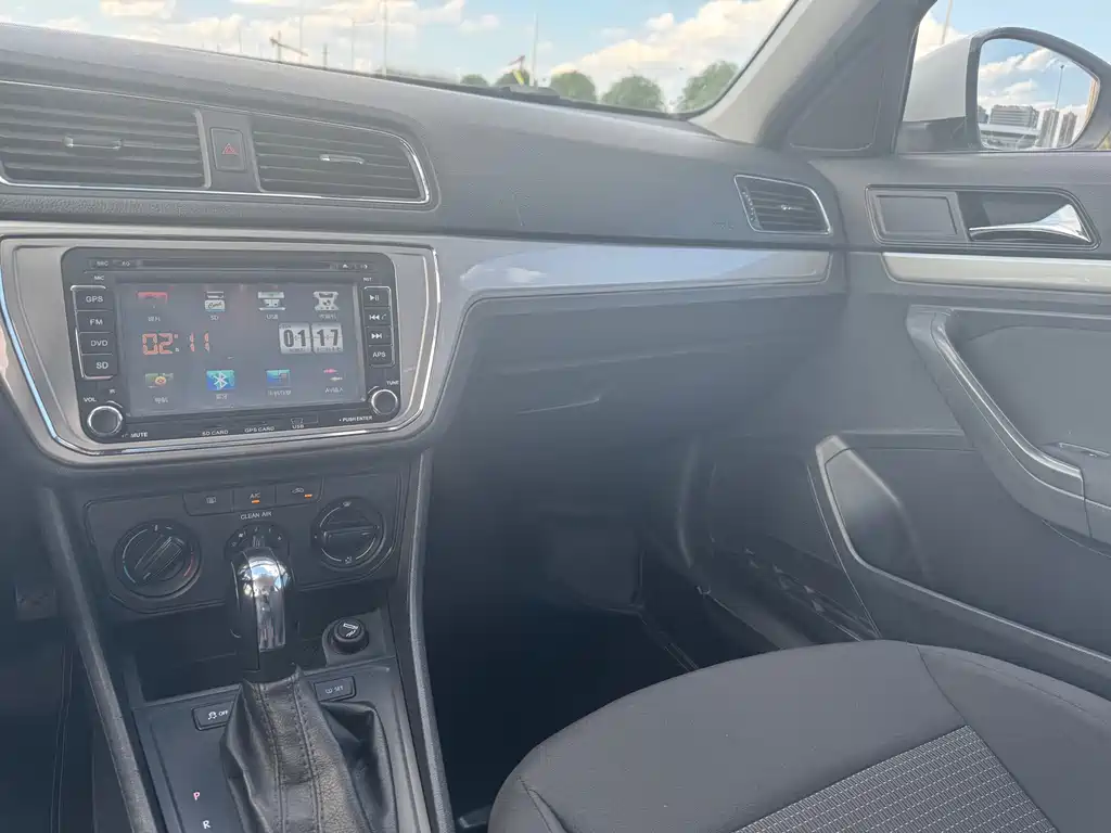Volkswagen Lavida — миниатюра 12